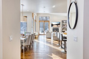 Flat-screen TV, fireplace, video library