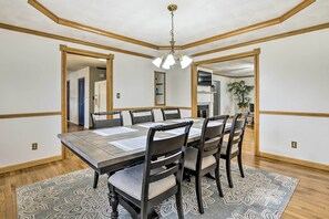 Dining - Nature’s Haven Farmhouse in Pickerington w/ Deck (Pickerington)