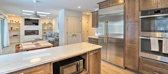 Livonia Home: 4 Mi to Plymouth Main Street