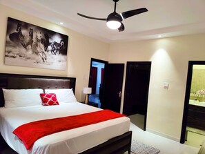 3 quartos, ferros/tábuas de passar roupa, Wi-Fi de cortesia