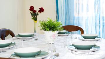 Appartement Exclusif | Coin séjour | Télévision LCD de 26 pouces avec chaînes numériques, télévision