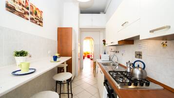 Appartement Exclusif | Cuisine privée | Grand réfrigérateur, micro-ondes, machine à expresso