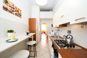 Exclusive-Apartment | Eigene Küche | Großer Kühlschrank, Mikrowelle, Espressomaschine, Wasserkocher