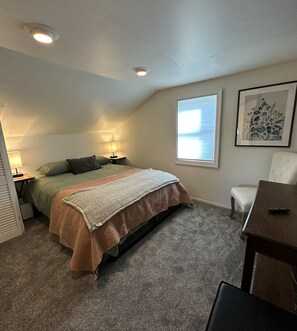 3 bedrooms, travel cot, free WiFi, bed sheets