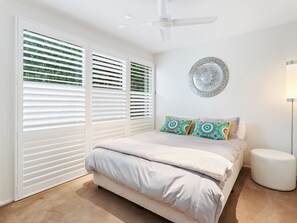 3 bedrooms, iron/ironing board, WiFi, bed sheets - Kos Place by Ready Set Stay- WIFI, Fireplace, Linen, Towels, Walk to the Beach (Blairgowrie)
