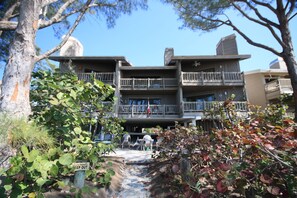 Property grounds - Beachfront Paradise, Retro Twist, Exquisite Views, Private Entrance, EV Car Charger!   (Indian Shores)