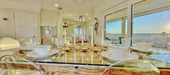 Beachfront Bliss, Breathtaking Views, Natural Beauty, & Private Entrance!