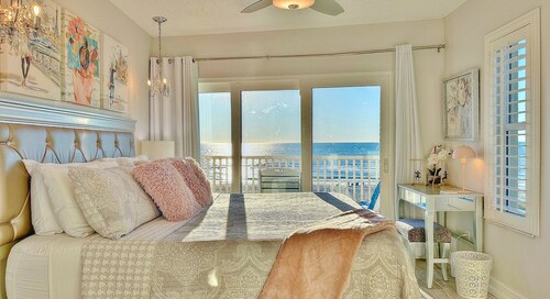 Beachfront Bliss, Breathtaking Views, Natural Beauty, & Private Entrance!