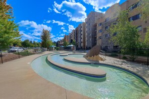 Pool - Riverside resort condo with on-site golf, dining (Wisconsin Dells)