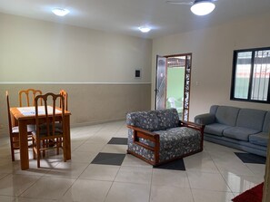 Smart TV - Spacious house in Praia Grande (Praia Grande)