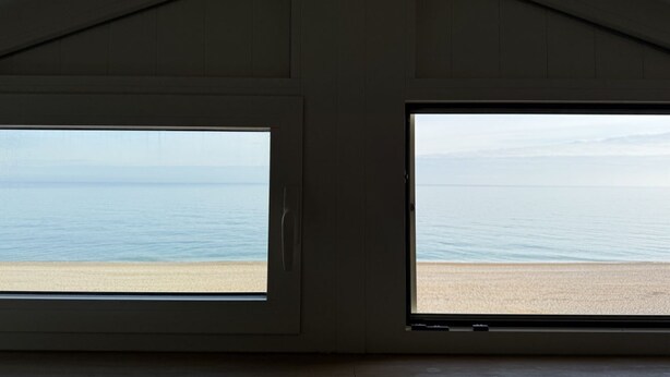 Two windows with a view of a beach and ocean. - M170 - Marcelli, Wonderful attic with sea view (Marcelli)