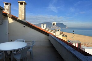 Outdoor dining - M170 - Marcelli, Wonderful attic with sea view (Marcelli)