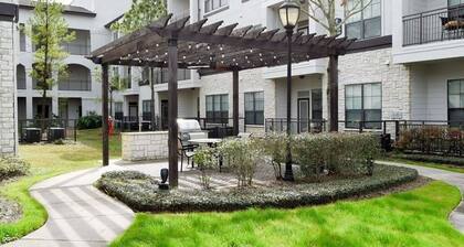 Luxury 2bed/2bath Suite great location, Long Stay discount