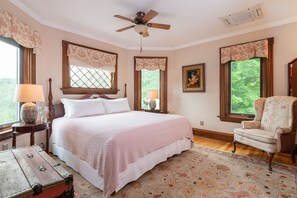 Basic Room, 1 King Bed | Hypo-allergenic bedding, down comforters, Tempur-Pedic beds - Sinclair Inn Bed and Breakfast (Jericho)
