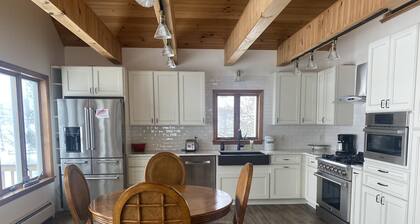 Spacious Northeast Kingdom Retreat on Beautiful Shadow Lake!