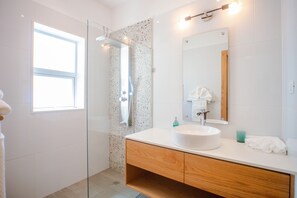 Dusche, Handtücher, Seife