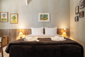 Studio | Laptop workspace, blackout curtains, free WiFi, bed sheets - Pousada Vila Suíça (Camanducaia)