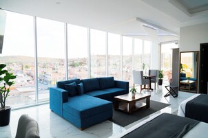 Superior Suite | Premium bedding, down comforters, Select Comfort beds, in-room safe