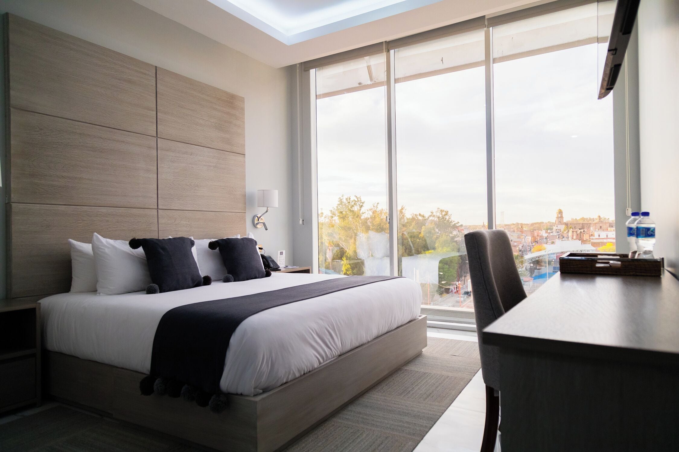 Standard King | 高級寢具、羽絨被、Select Comfort 床墊、客房內保險箱