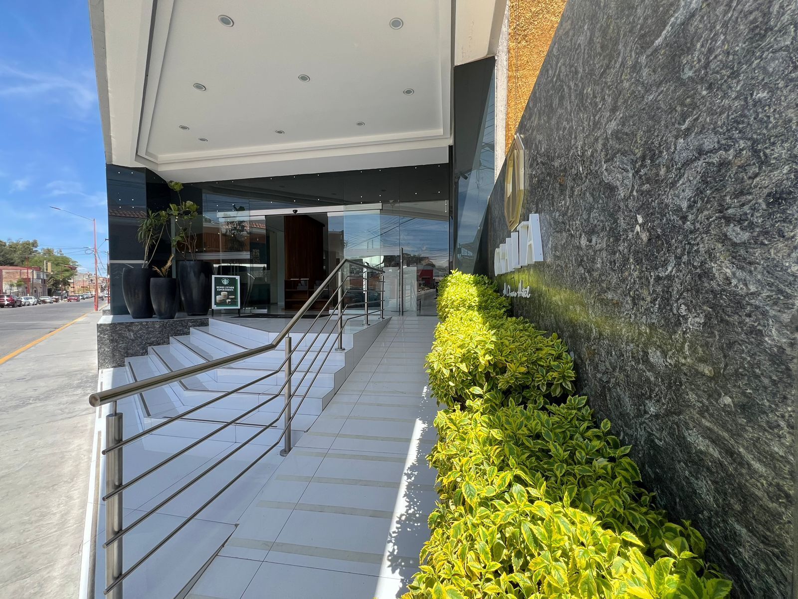 Fachada da propriedade