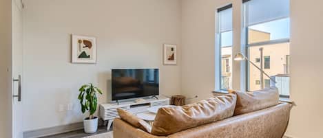 TV