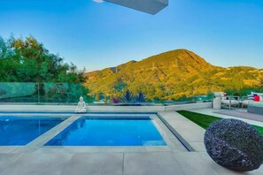 Outdoor pool - Troy Dr - Sleek & Modern Hollywood Hills Home With Stunning Views (Los Angeles)
