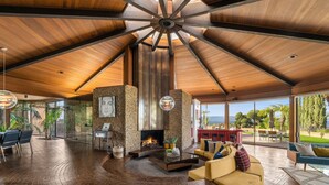 Unclassified image, 2 of 41, button - Via Vallarta - An Architecturally Significant California Modern Home (Encino)