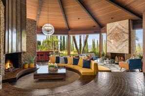 Luxury-Villa, Mehrere Betten, eigener Pool, Bergblick | Innenbereich