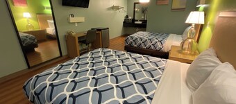 Country Yard Inn and Suite