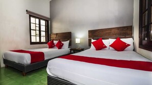 Basic Double Room, Courtyard View - Hotel Puerta de Jade (Ciudad Valles)