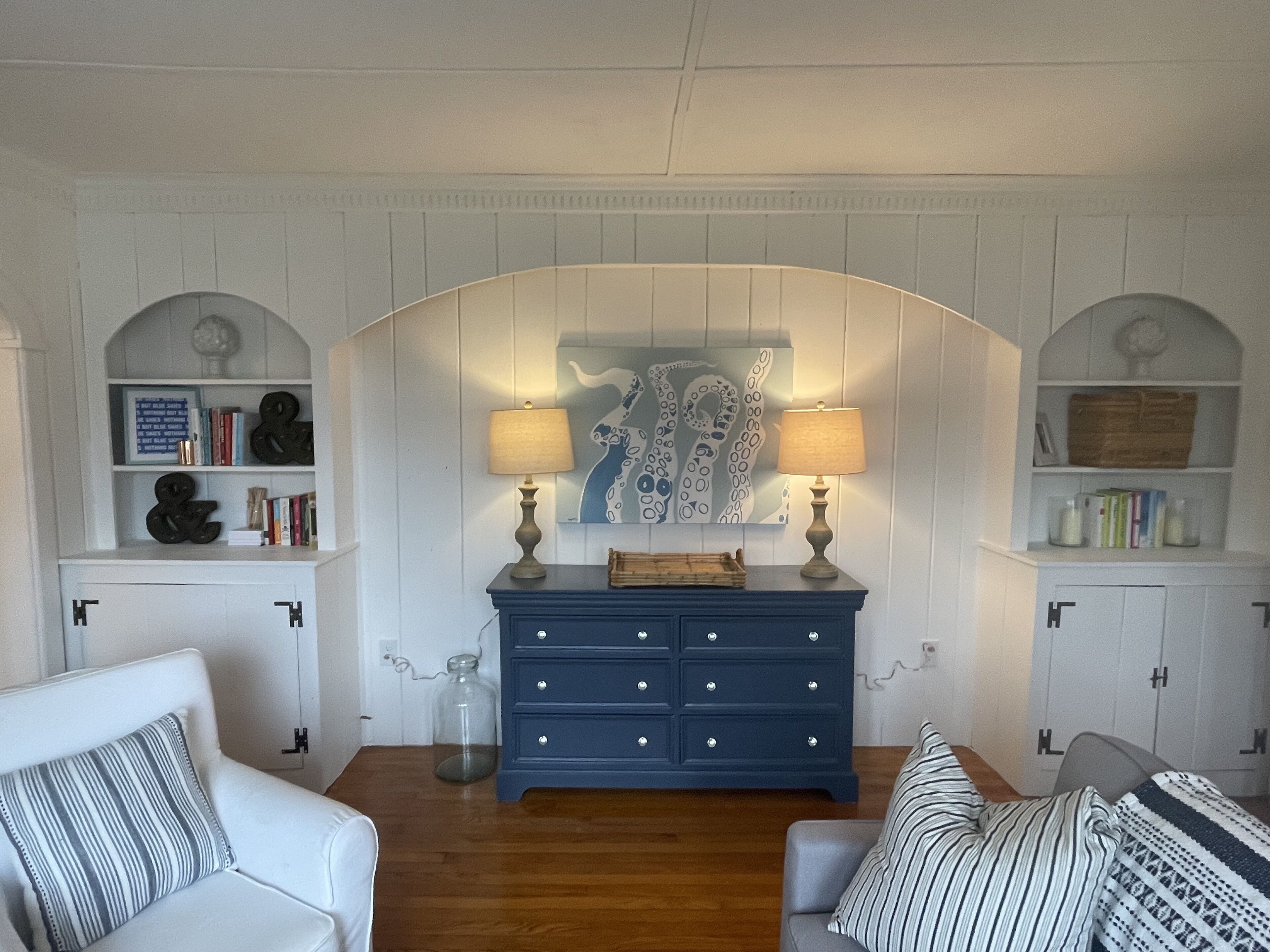 Newly renovated cottage in a private beach community.