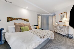 2 chambres, fer et planche à repasser, lit parapluie, Wi-Fi gratuit