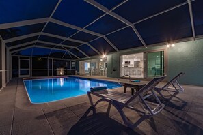 A heated pool - Yacht Club Area, Close to Beach, Gulf Access, Pool Table, Pool, -  Villa Dolphin Sunset - Roelens (Cape Coral)