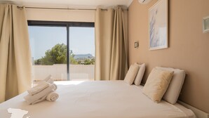 5 dormitorios, tabla de planchar con plancha, wifi gratis y ropa de cama