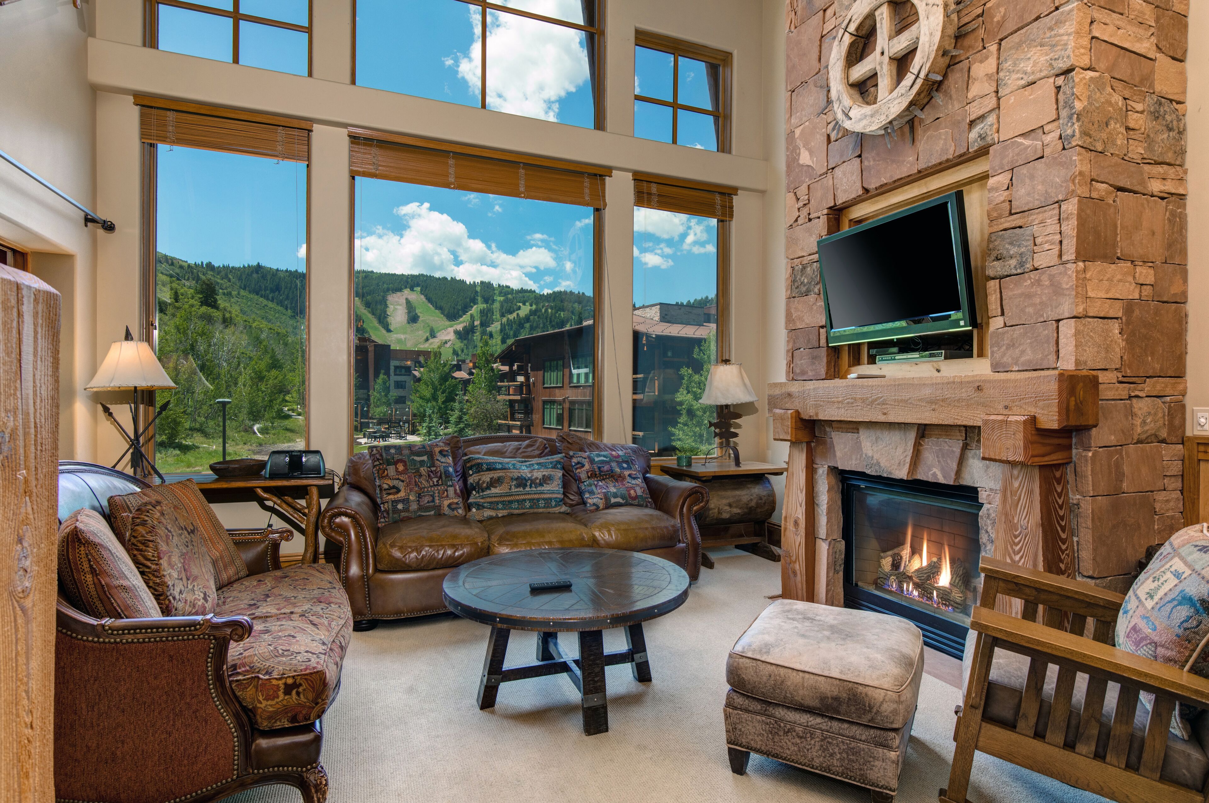 Spacious premium view condo with fireplaces & close to everything