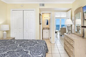 2 bedrooms, internet, bed sheets