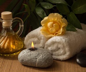 Couples treatment room(s), body treatments, aromatherapy - The Lighthouse Retreat, Little Corn island, Nicaragua (Corn Islands)