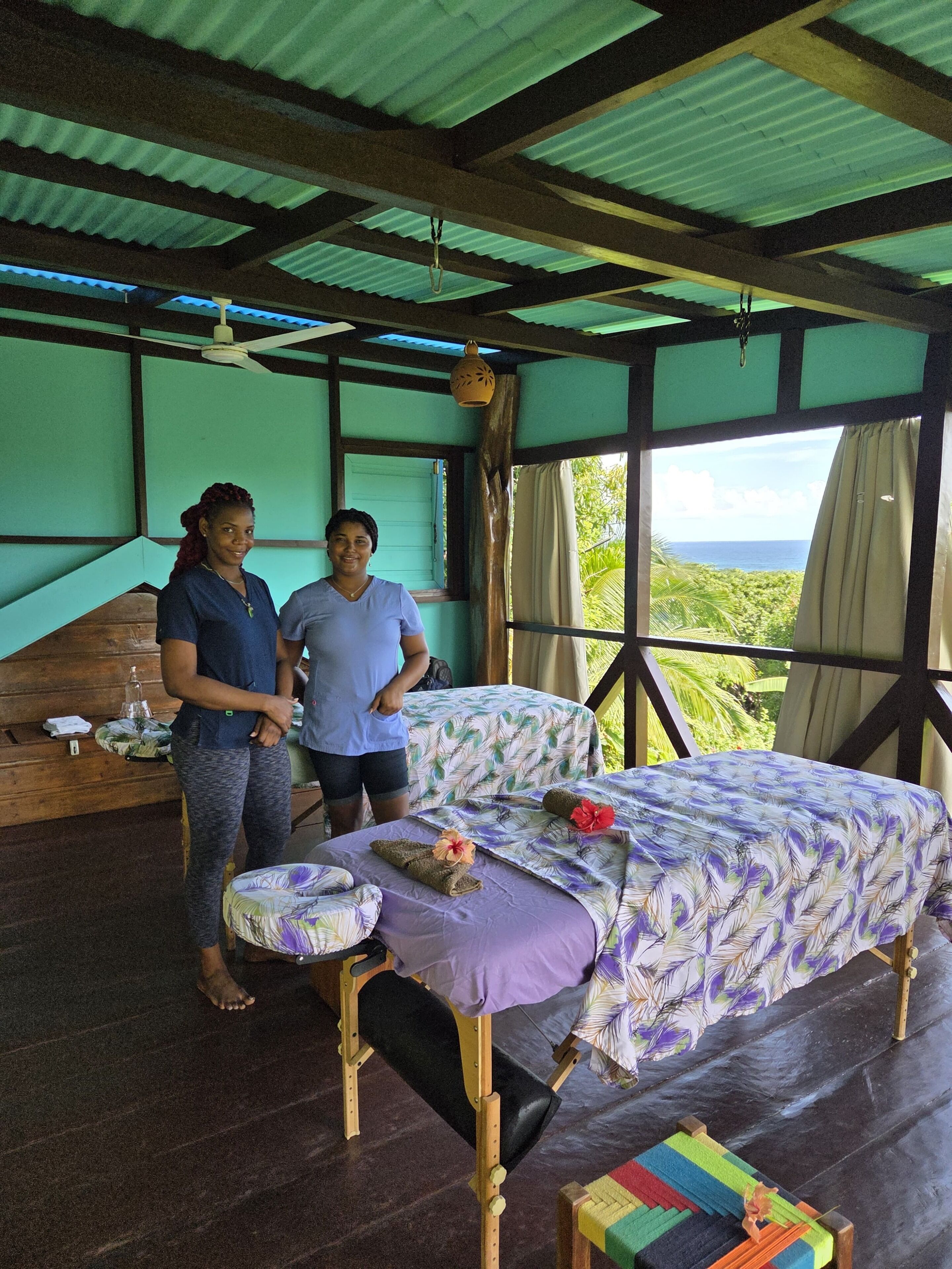 Couples treatment rooms, body treatments, aromatherapy