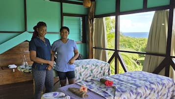 Couples treatment rooms, body treatments, aromatherapy