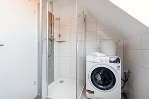 Douche, séchoir à cheveux