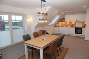 Réfrigérateur, four, plaque de cuisson, lave-vaisselle