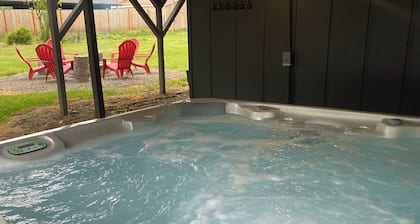 Spacious Family Vacation Retreat!