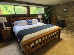 4 室のベッドルーム、旅行用ベビーベッド、WiFi (無料)、ベッドシーツ