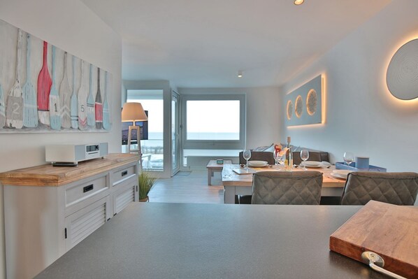 Unclassified image, 1 of 57, button