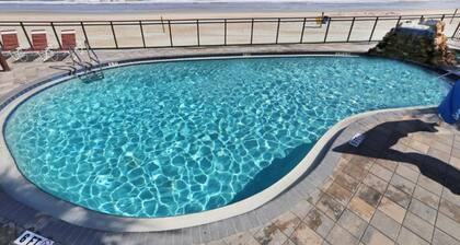 Ocean View Two Bedroom, Luxury Condo, Ormond Beach, FL (3211340)