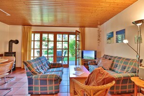 Unclassified image, 2 of 27, button