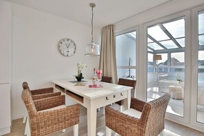 Unclassified image, 4 of 36, button - Haus Seesand Hansastrasse 7, Penthouse Wohlfühlzeit - Haus Seesand (Scharbeutz)