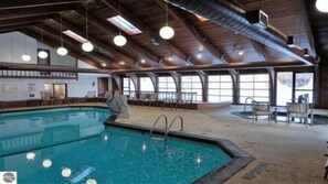 Innenpool, beheizter Pool