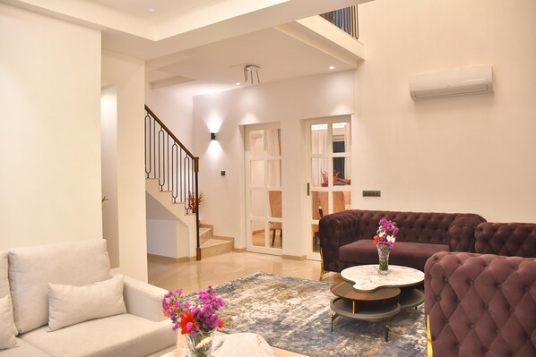 Interior - LuxuryHouse-3BR-Free Car & Driver-Balcony-WiFi (Hyderabad)