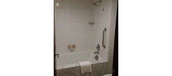 WAIOHAI BEACH FRONT CONDOS! See Web-site. Family friendly !